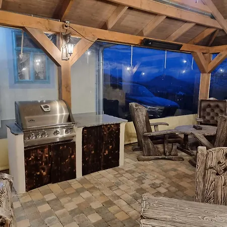 Lucia Holiday home *