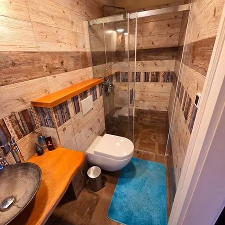 Lucia Banská Štiavnica